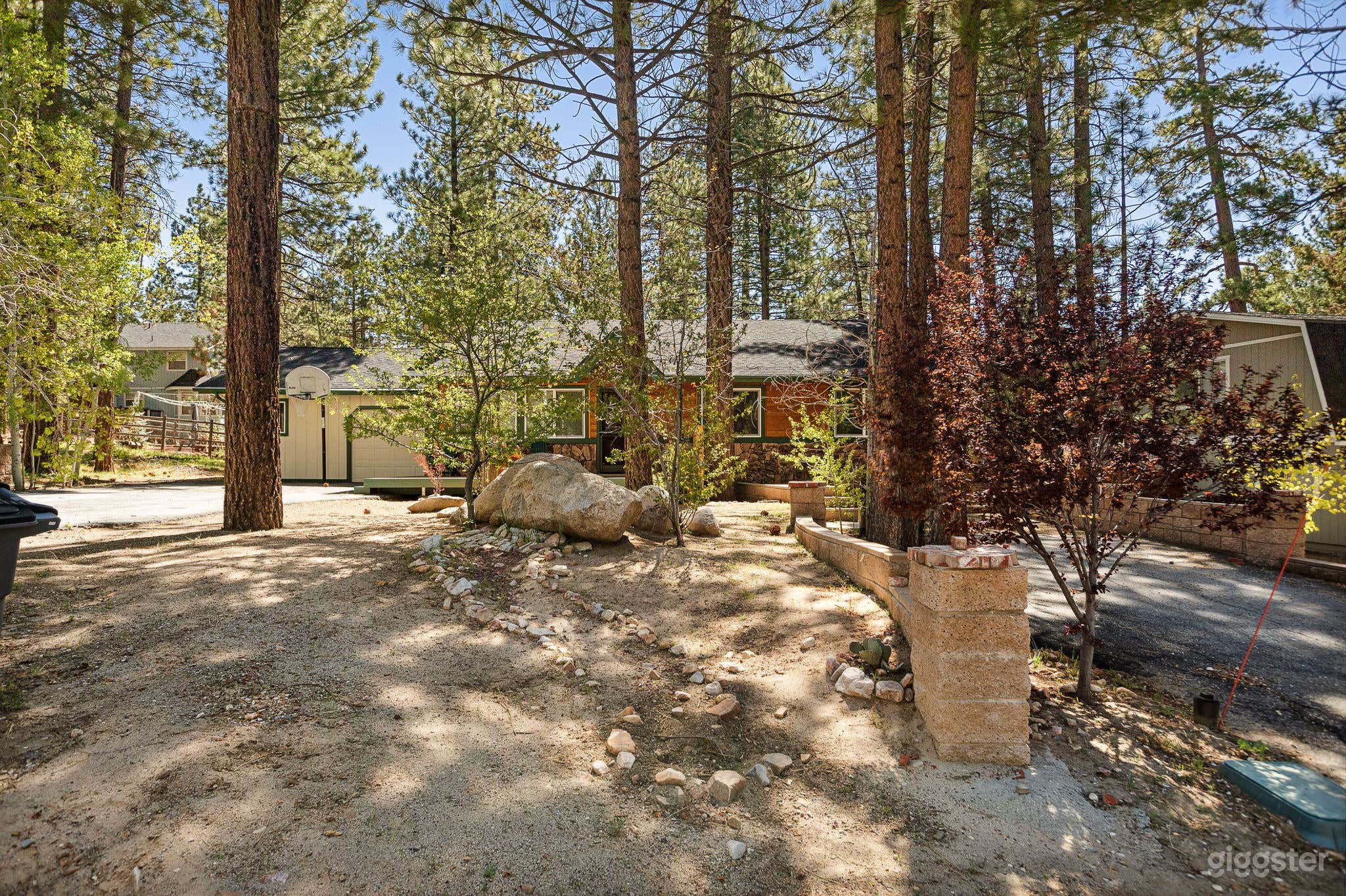 Mellow Mountain Getaway + Hot Tub Photo 4