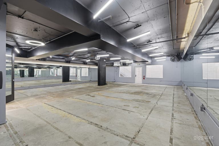  3,500 Sqft Mission St. Storefront Studio & Venue 