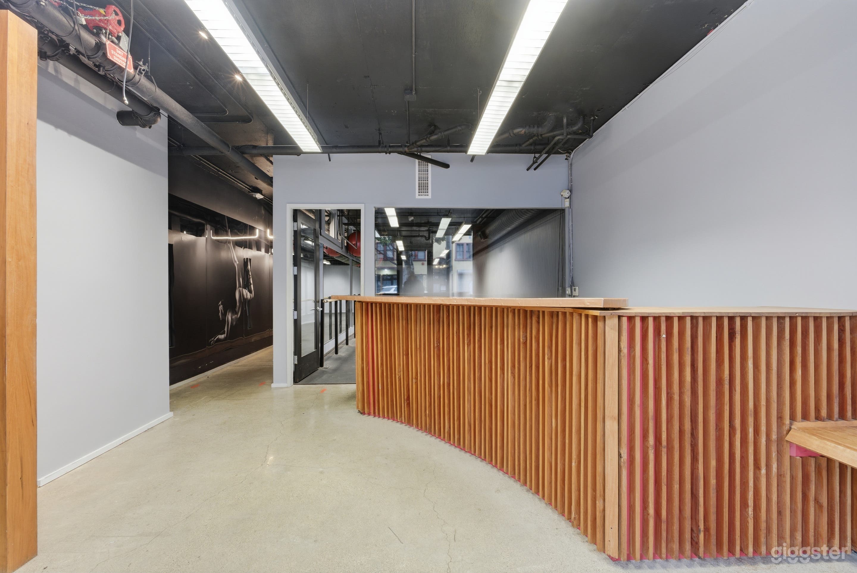 3,500 Sqft Mission St. Storefront Studio & Venue Photo 2