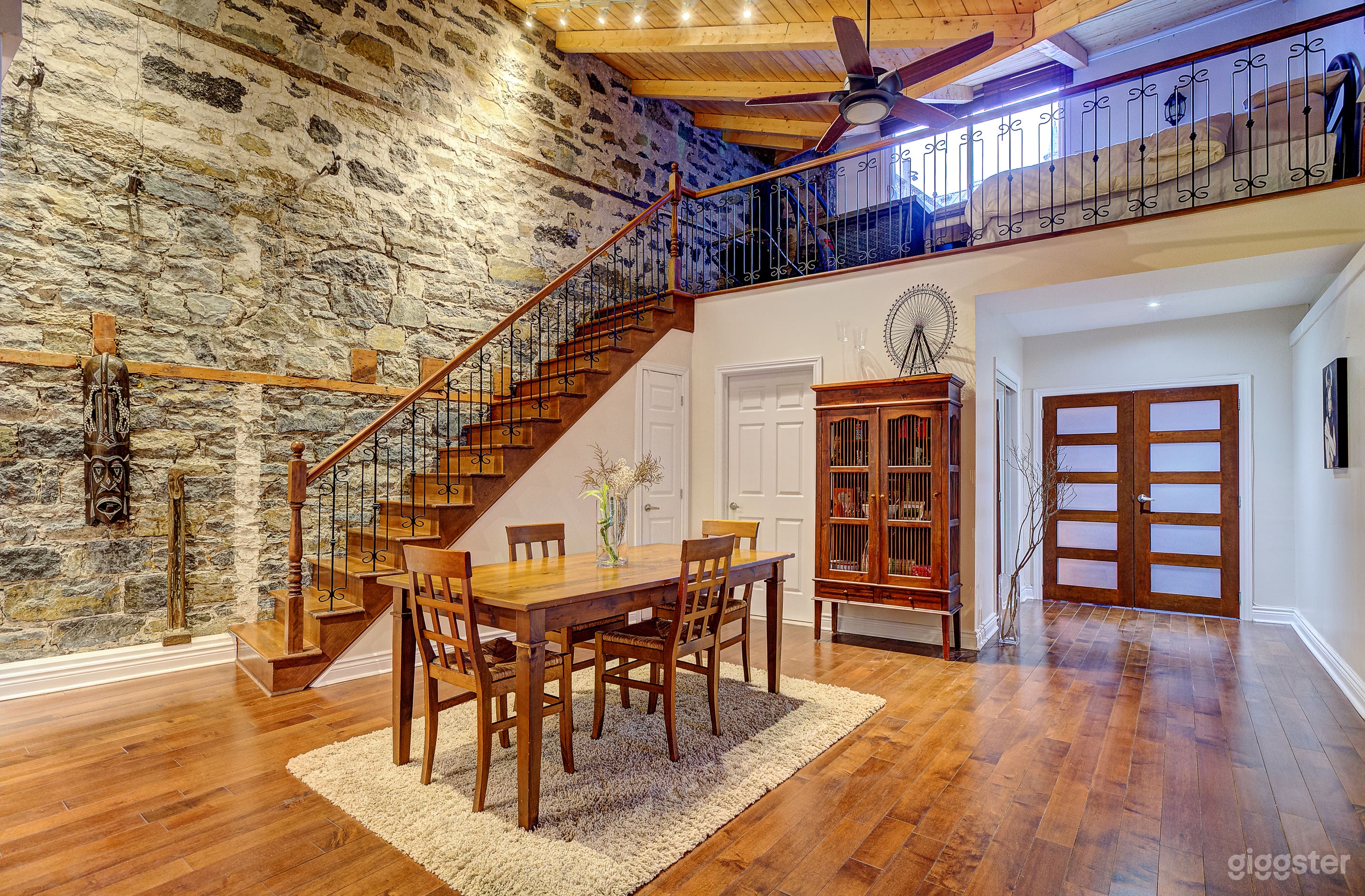 Second main space (with stairs to the terrace)