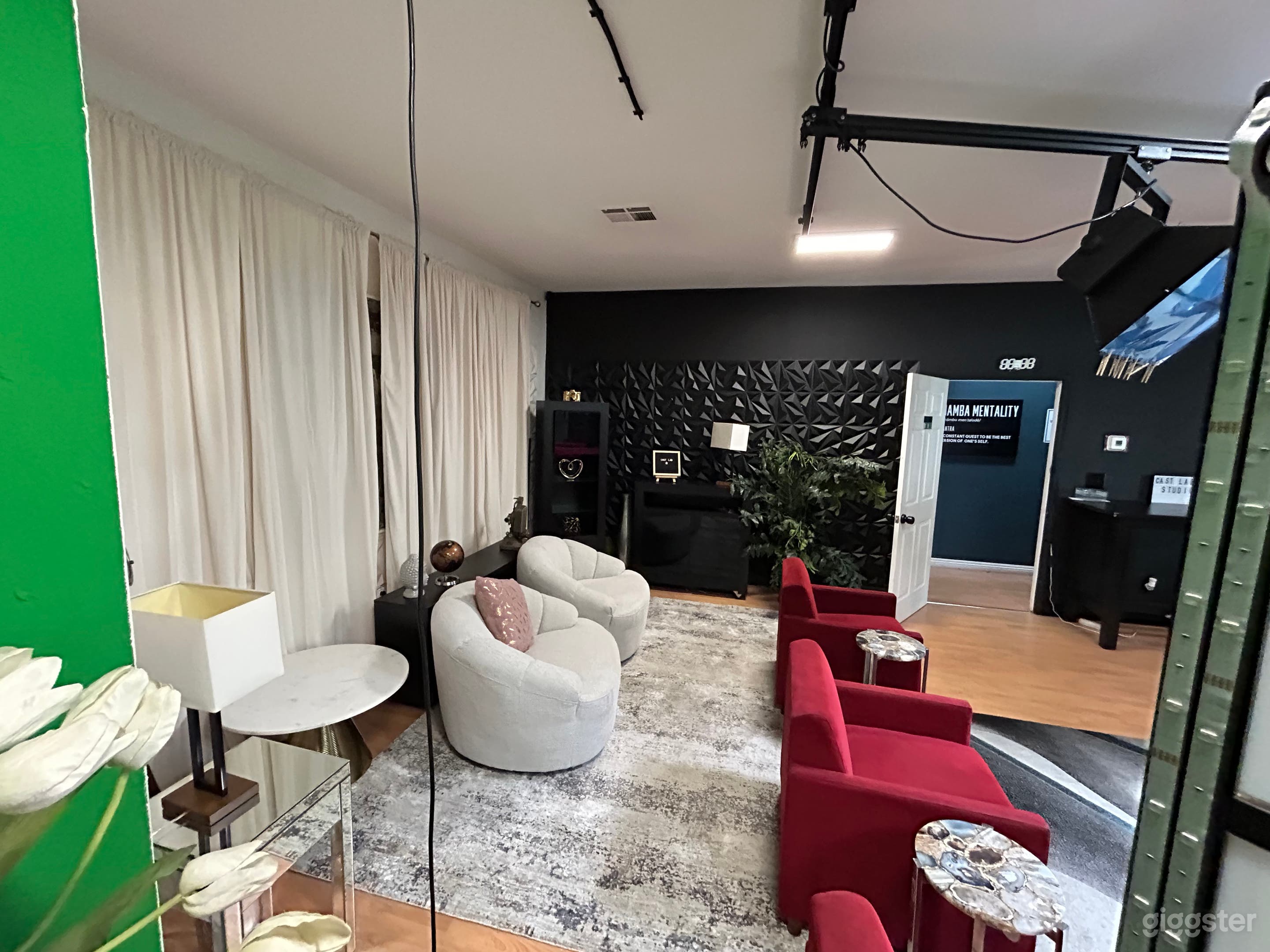 Hollywood Music & Content Studio w/ Equipment + Parking Photo 3