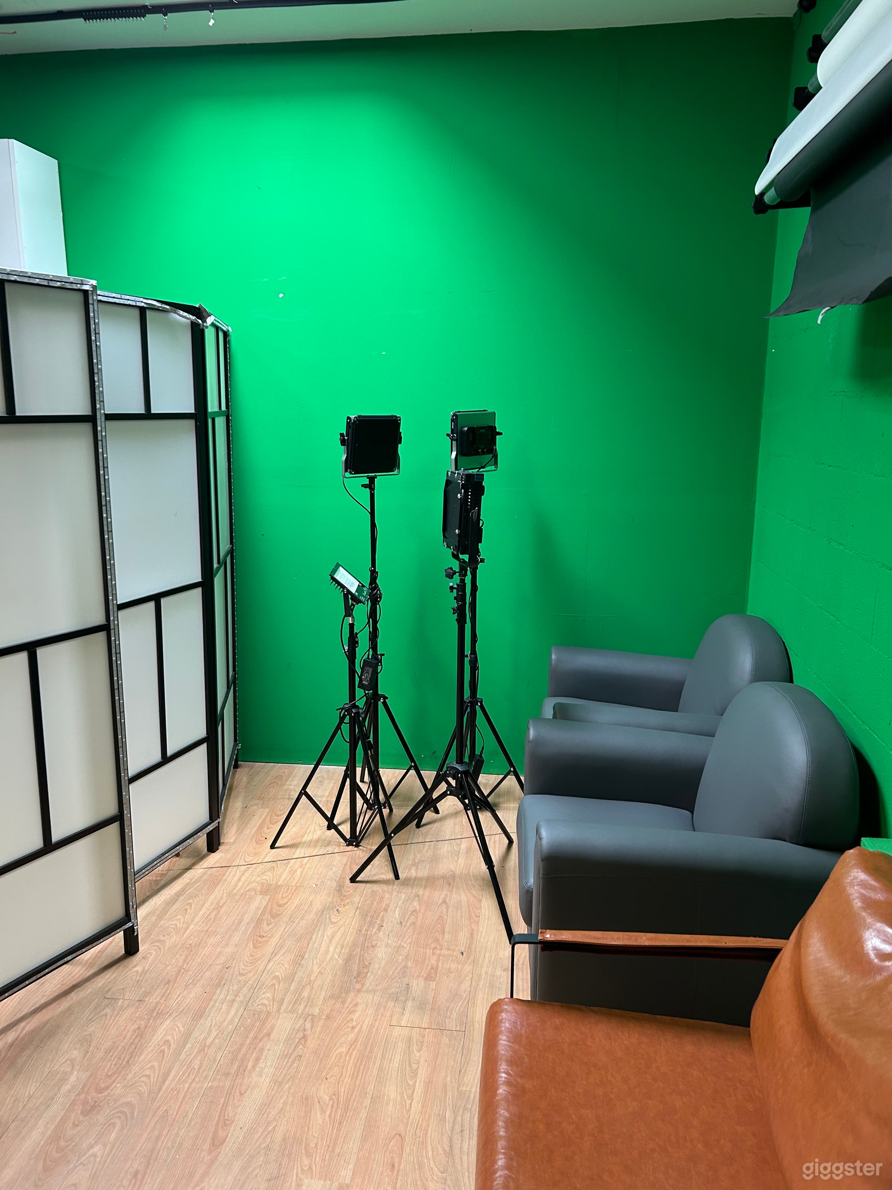 Hollywood Music & Content Studio w/ Equipment + Parking Photo 4