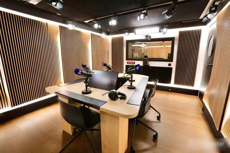  Studio d'enregistrement de podcast AUDIO & VIDEO 