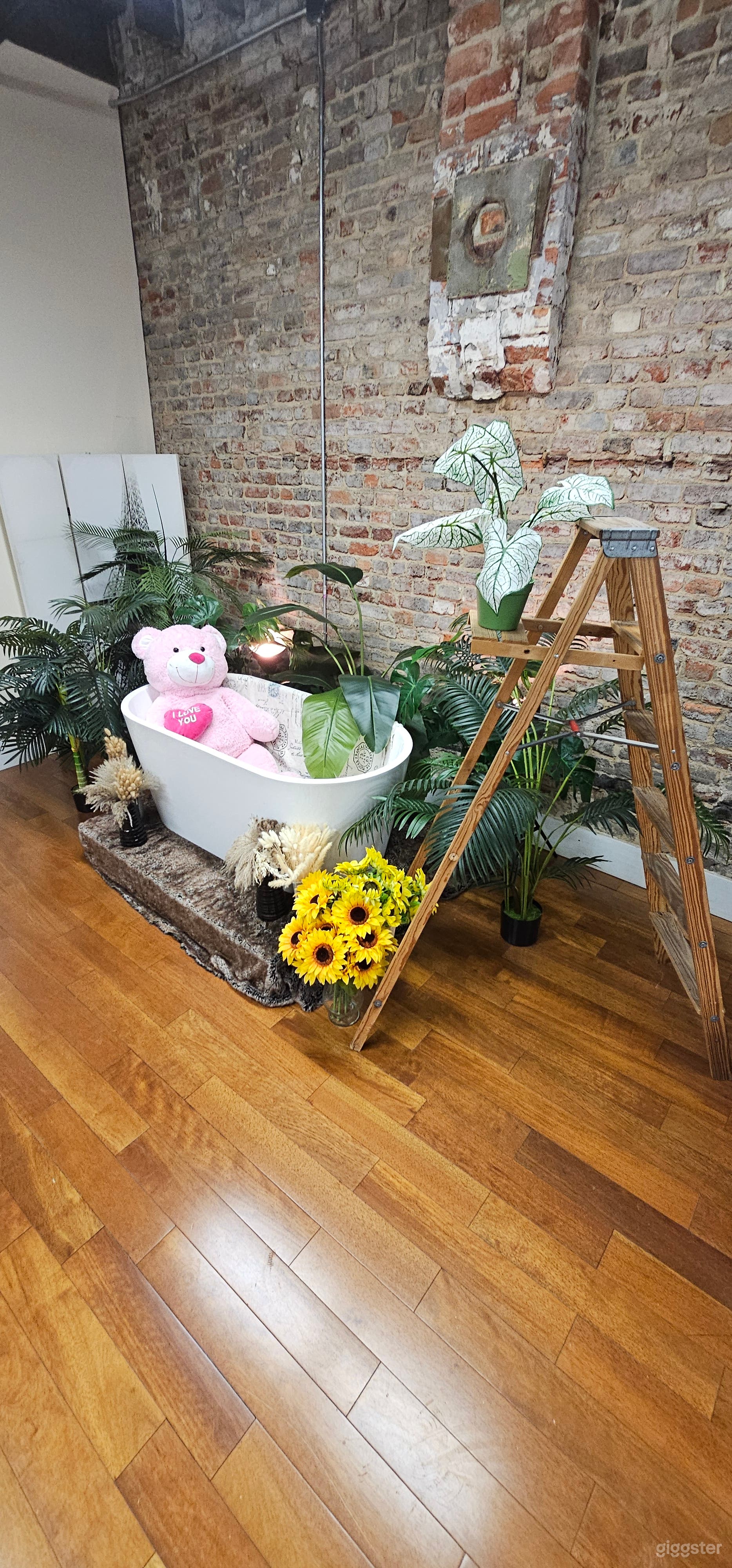 360ism Studios – Multi-Bay Productions &amp; Event Space Photo 3