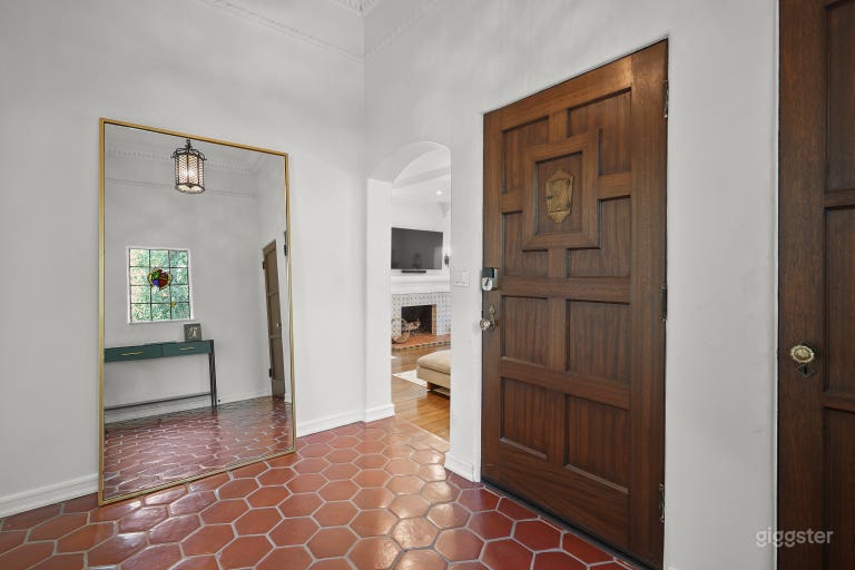  Spanish Style Villa w/ Pool & Outdoor Lounge 