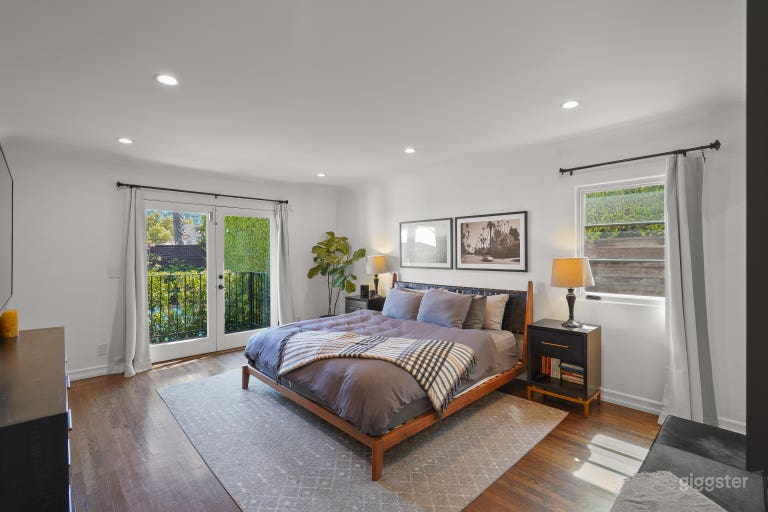  Spanish Style Villa w/ Pool & Outdoor Lounge 