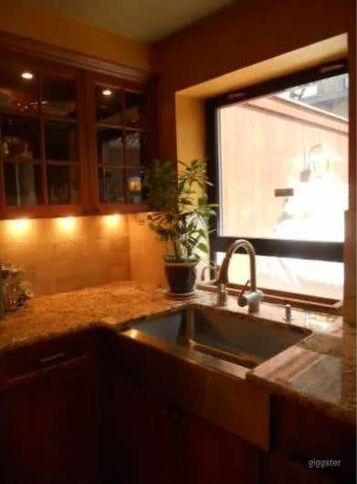 Captivating Office Space Photo 4