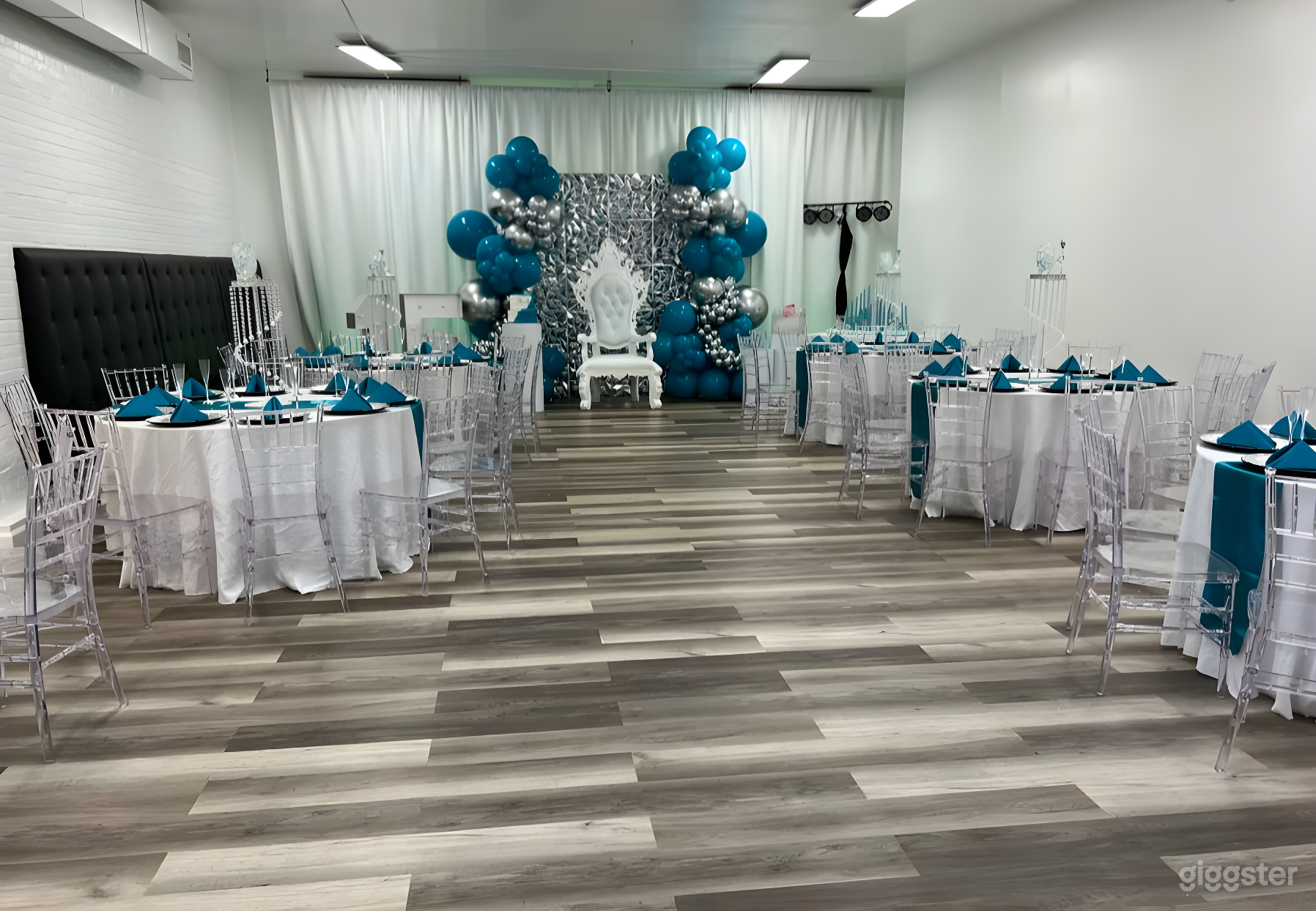 Bright Modern Event Space in Astoria Photo 2