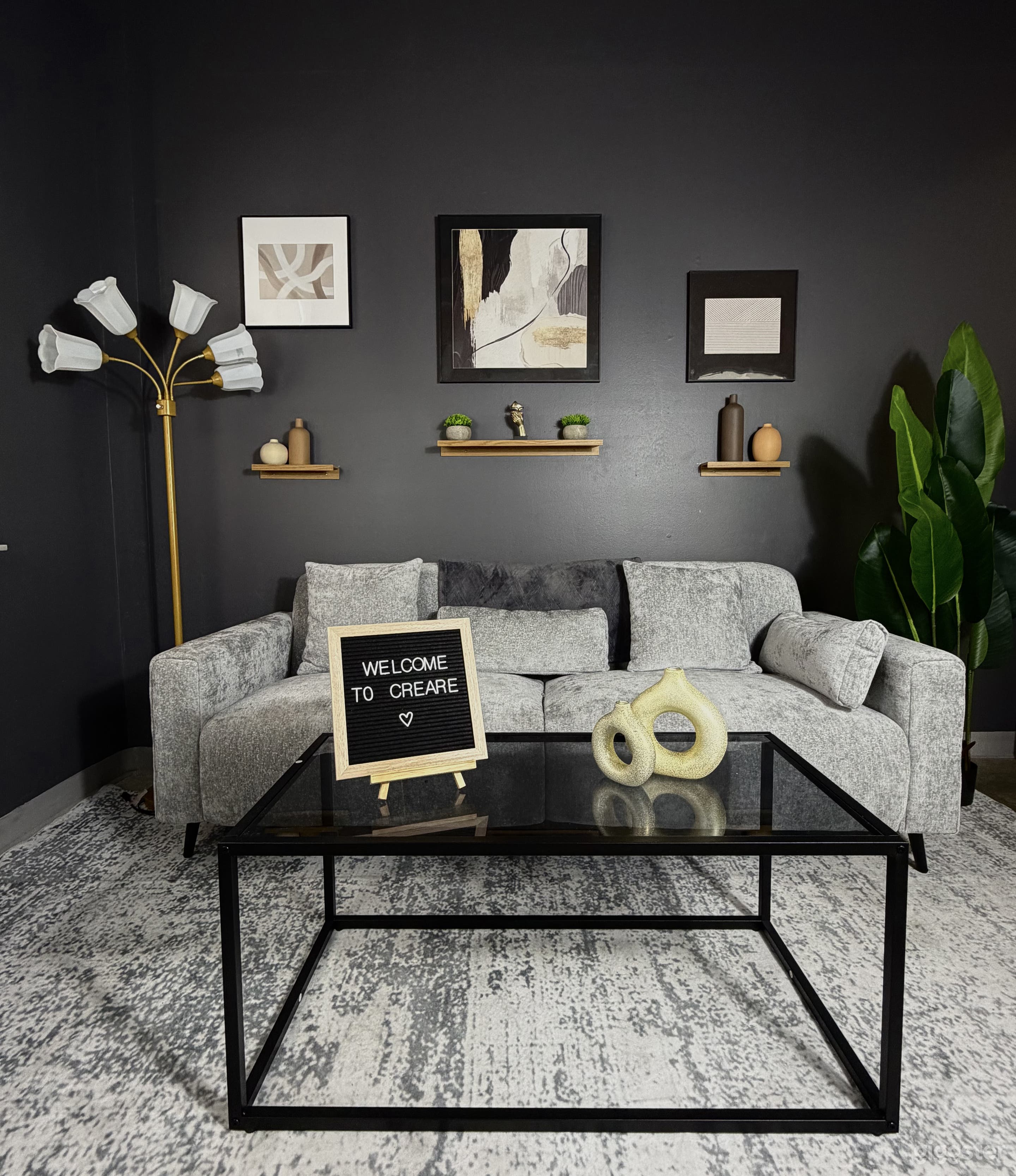 Miami Studio - 11 Sets. 11 Unique Experiences. Photo 1