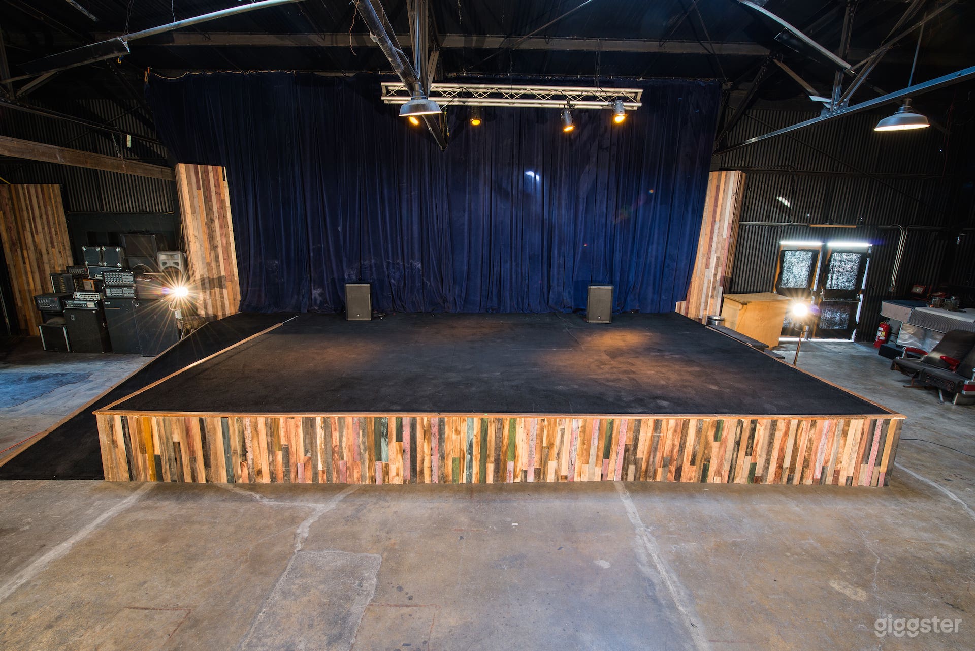 Huge, Affordable Production Space Photo 3