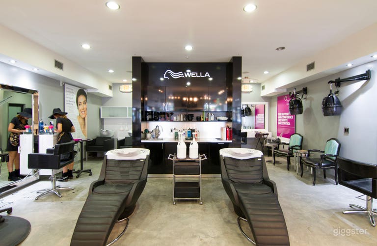  Posh Salon in Burbank 