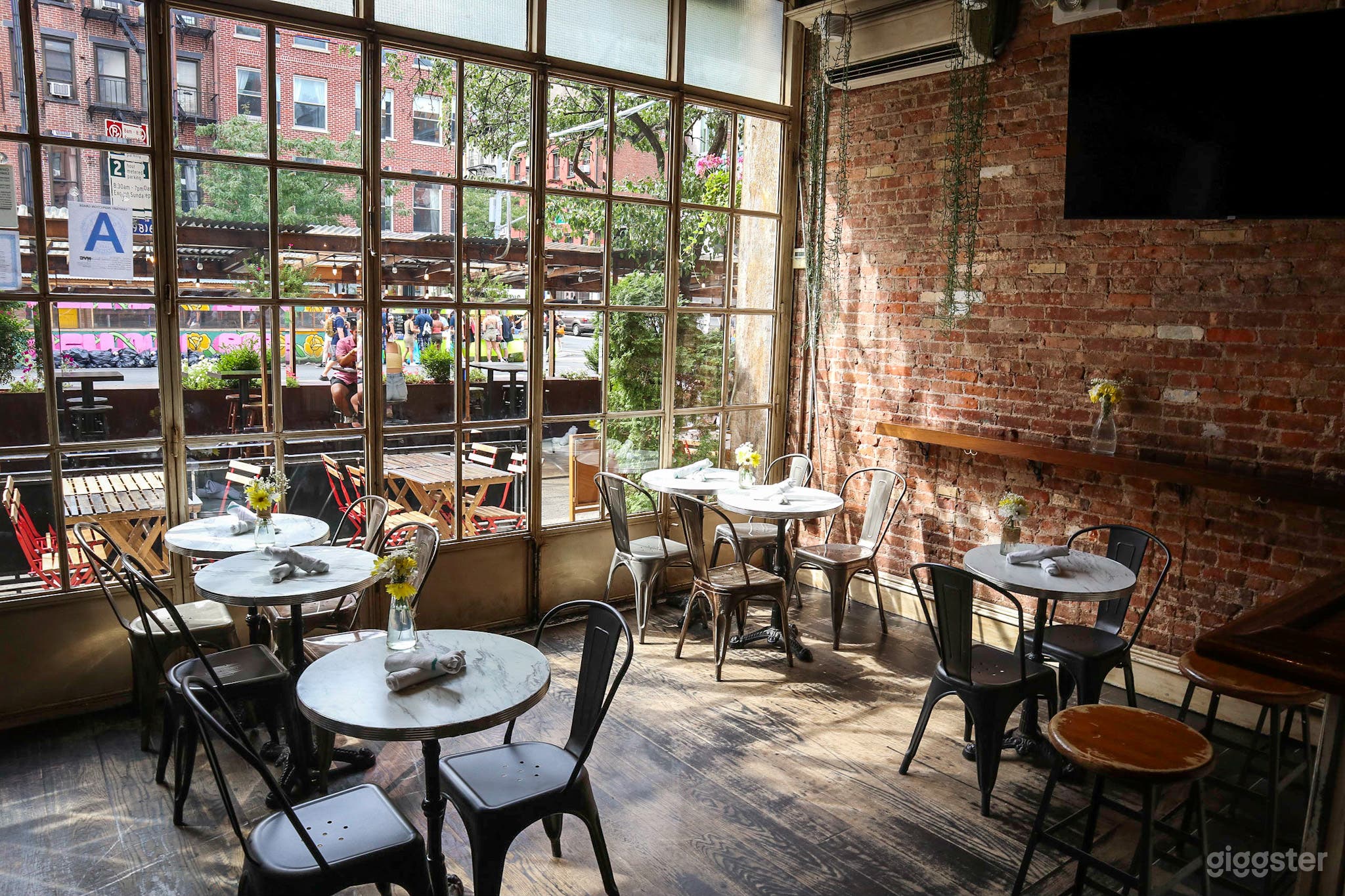 East Village Hideaway with Pub Charm Photo 2