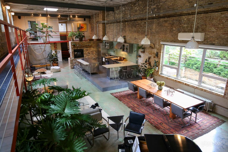  IA House - Converted Factory Home, Studio & Garden 