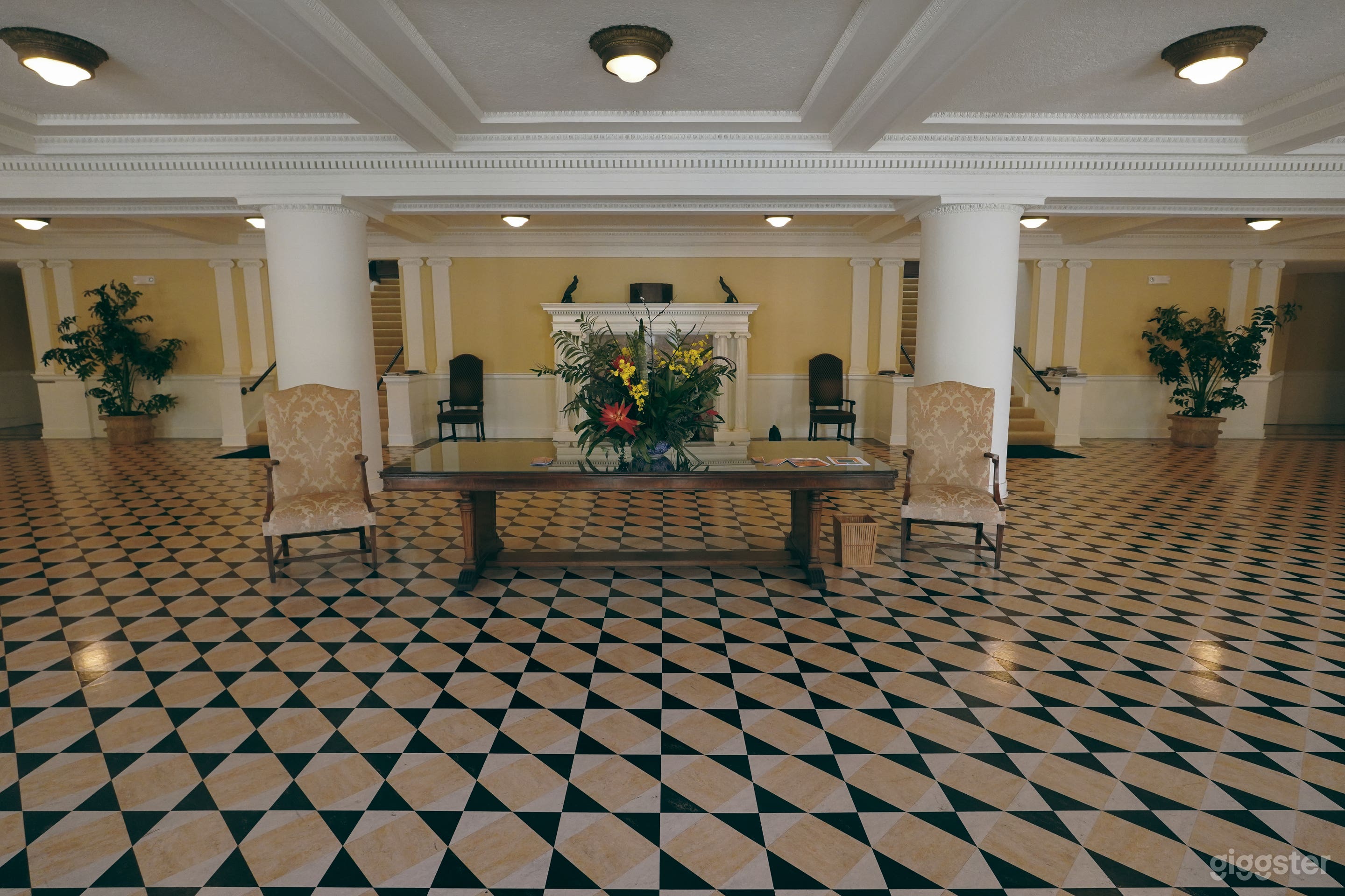 Grand Reading Hall with Expansive Study Space Photo 3