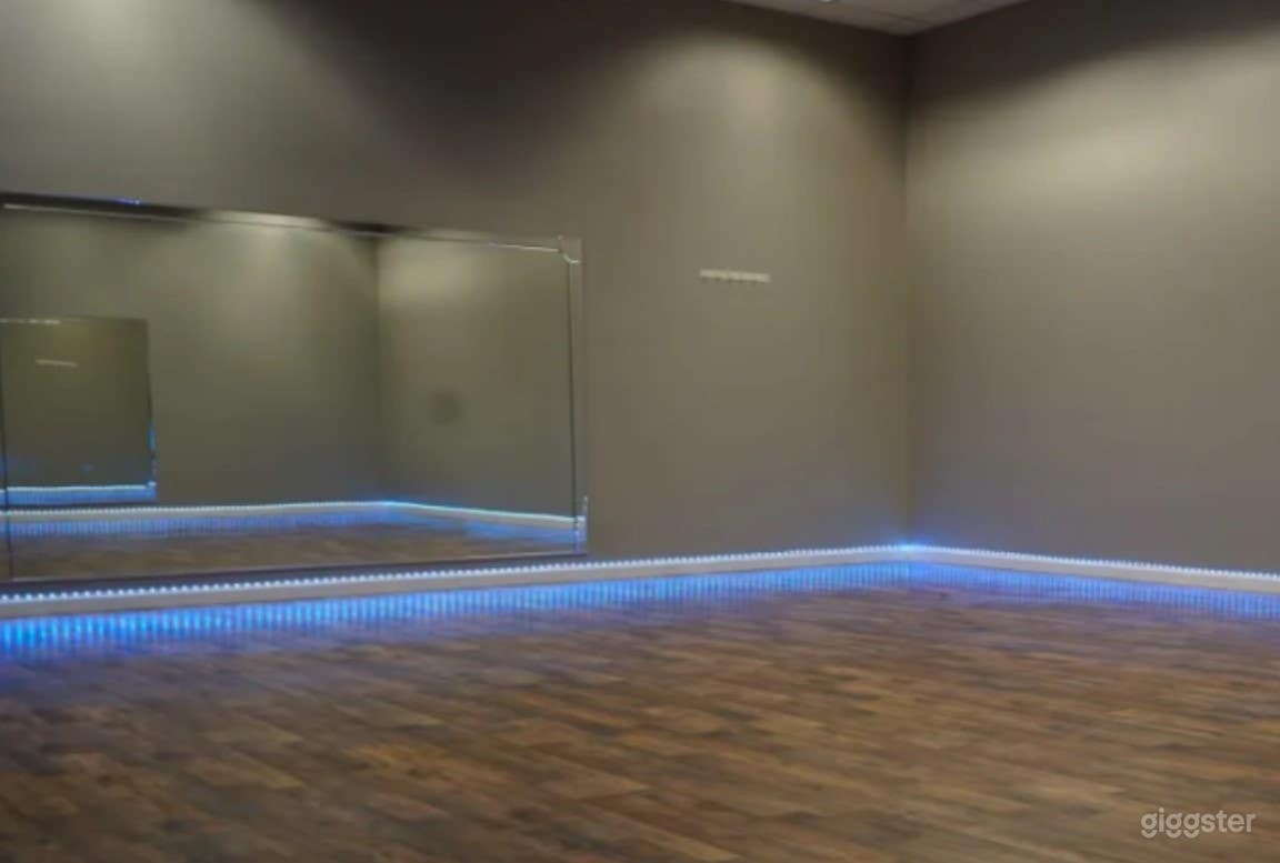 Bright and Spacious Dance Studio in Gastonia Photo 2