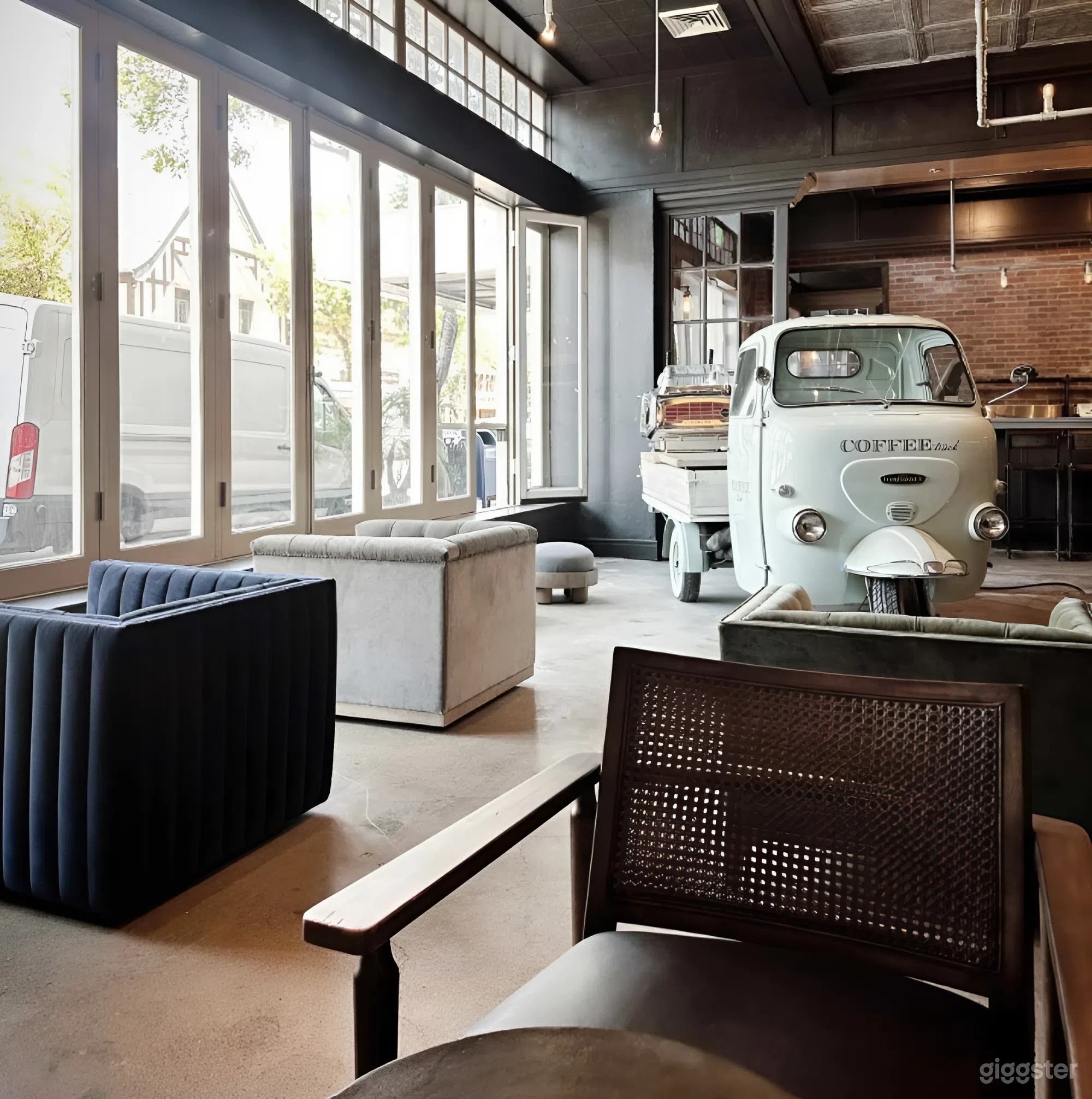 Restaurant, Cafe, Bar with Vintage Vibes Downtown San Mateo Photo 4