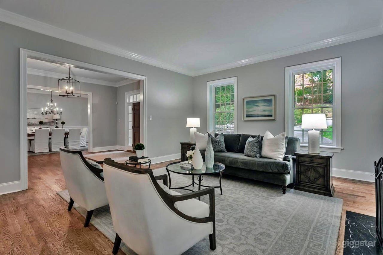 Royal Architectural Masterpiece with Lake views Photo 3