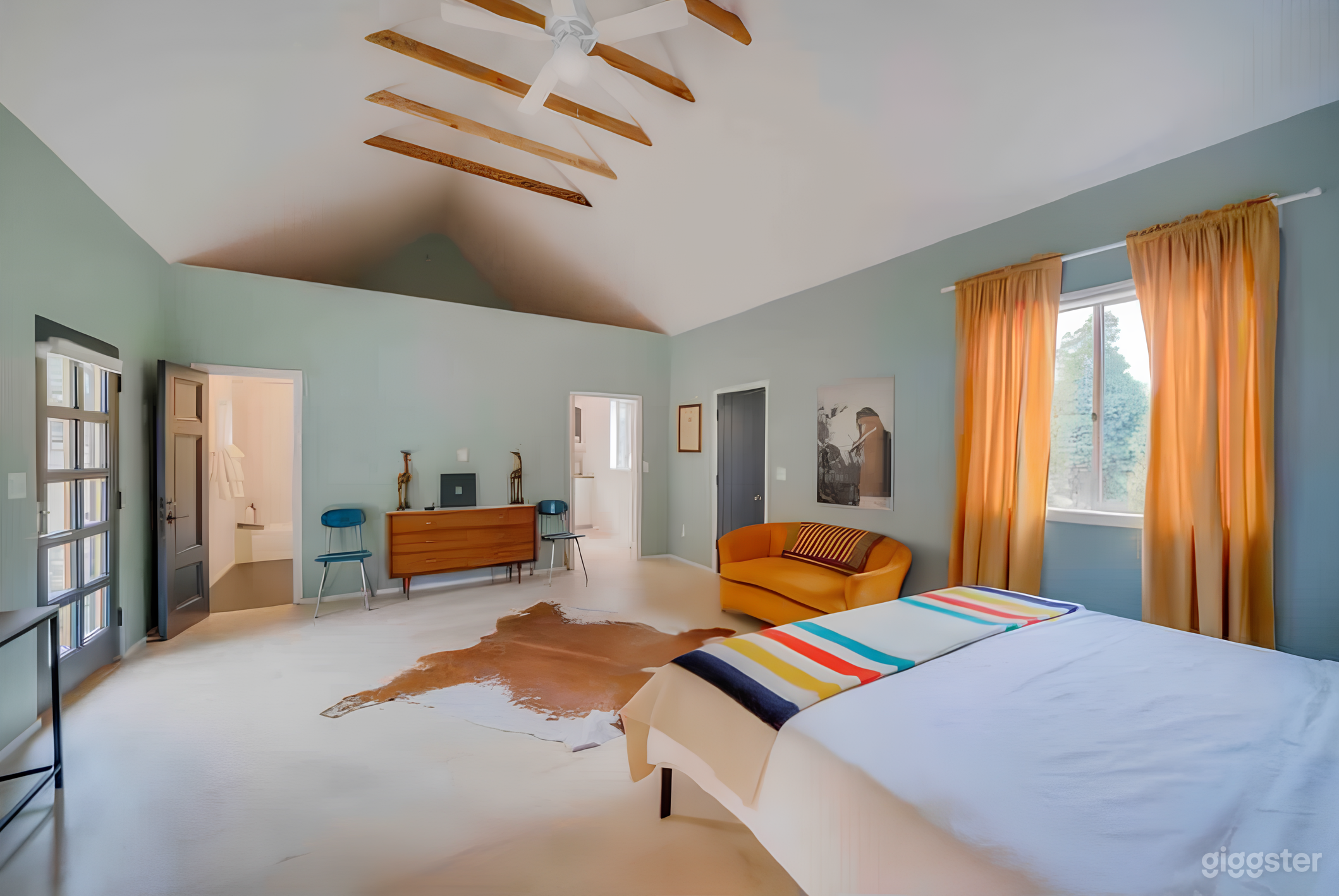 Stylish Cabin 8 Photo 3