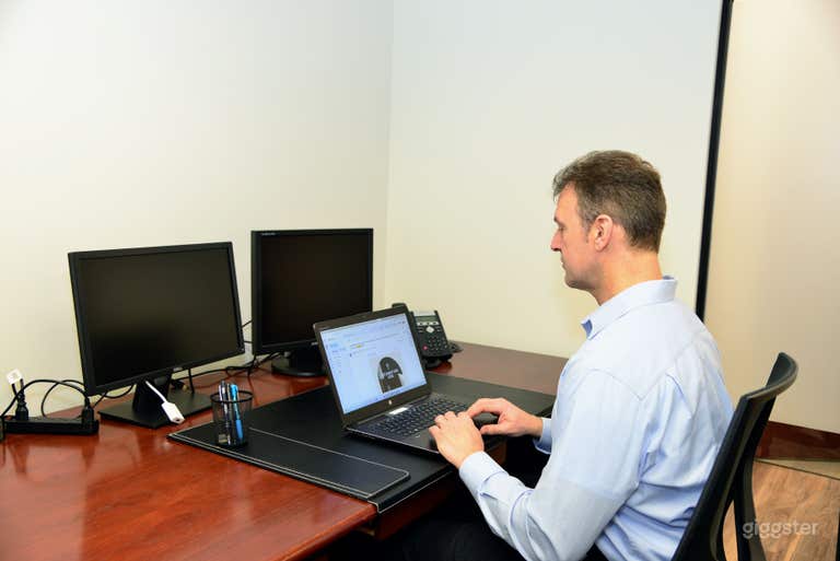  Day Office at  Chicago O’Hare 
