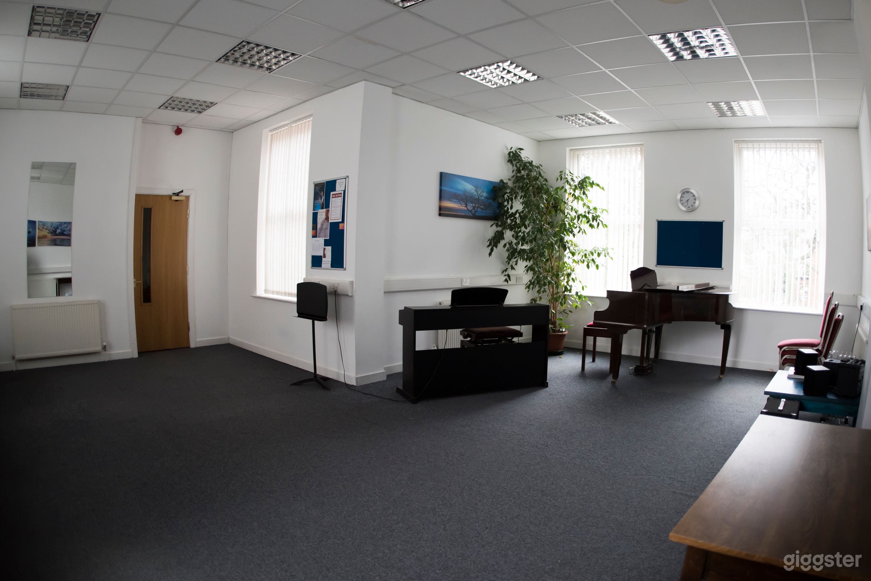 Music House  Photo 3