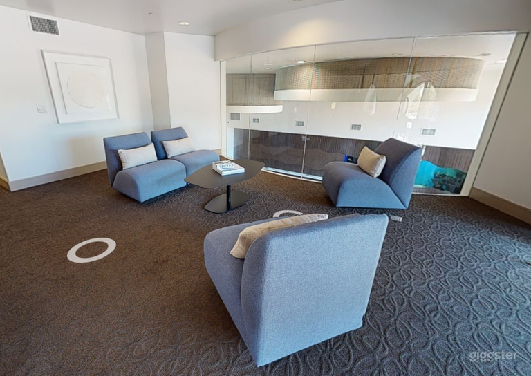  Elegant Meeting Space in Huntington Beach 