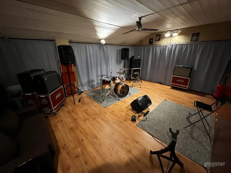  Studio 4 | Studio de production de 30 m² avec équipement aud 