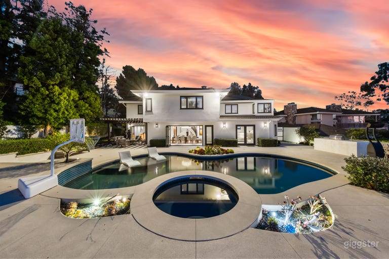  Classic Resort Style Afterglow Estate 