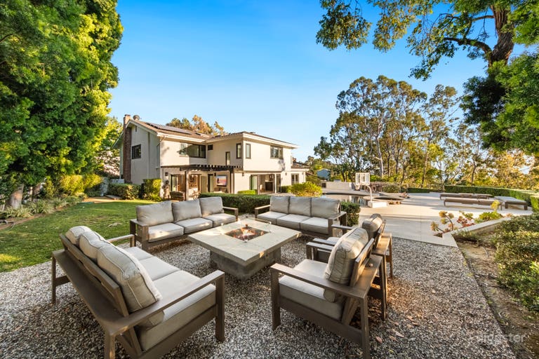  Classic Resort Style Afterglow Estate 