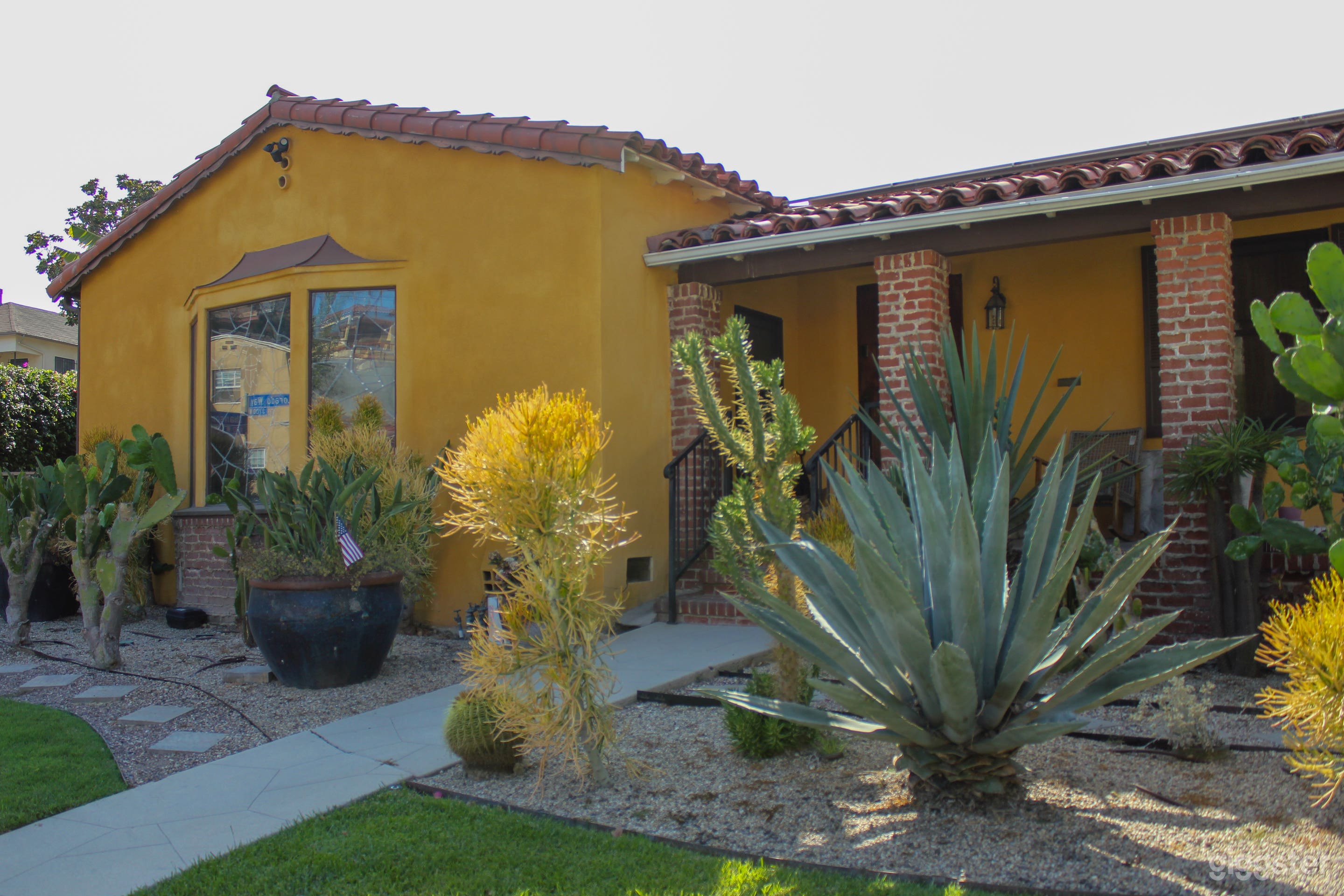 LA | Spanish-Style Gem for Shoots & Events Photo 2