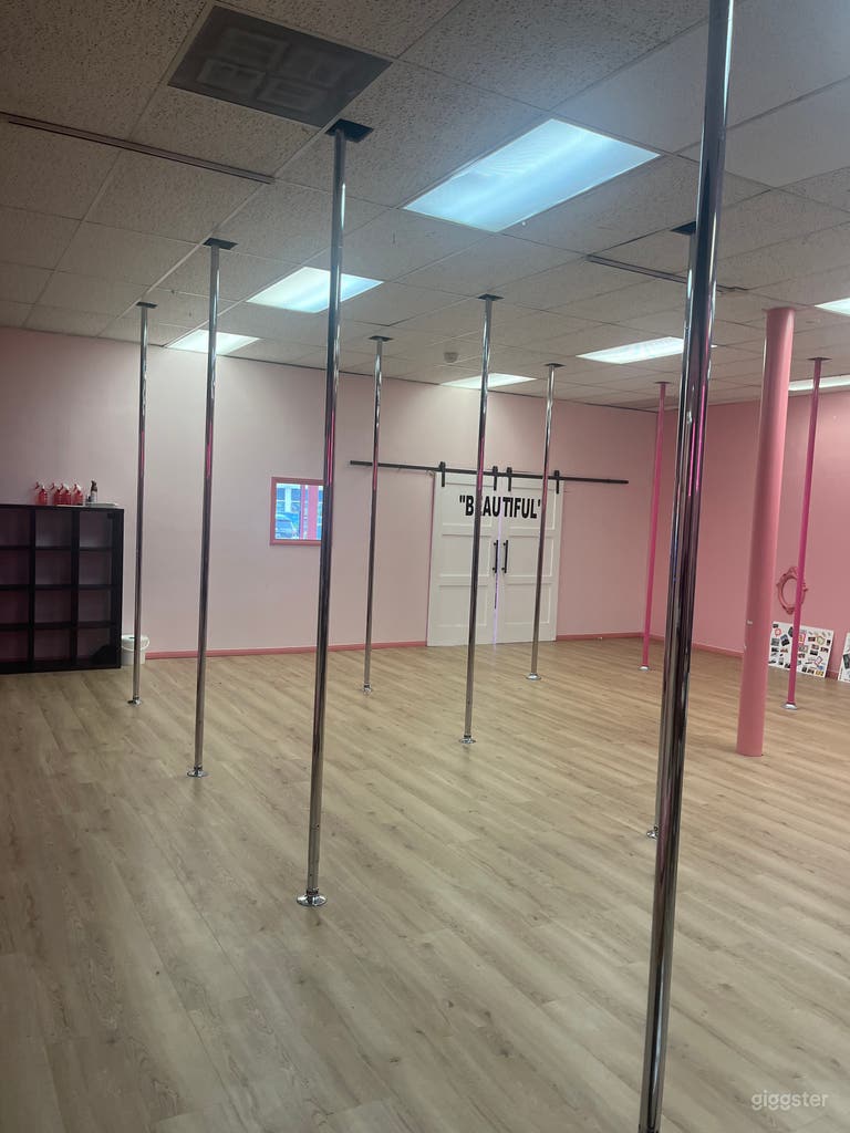  Dance Room
Poles can be decoration or used as props 
