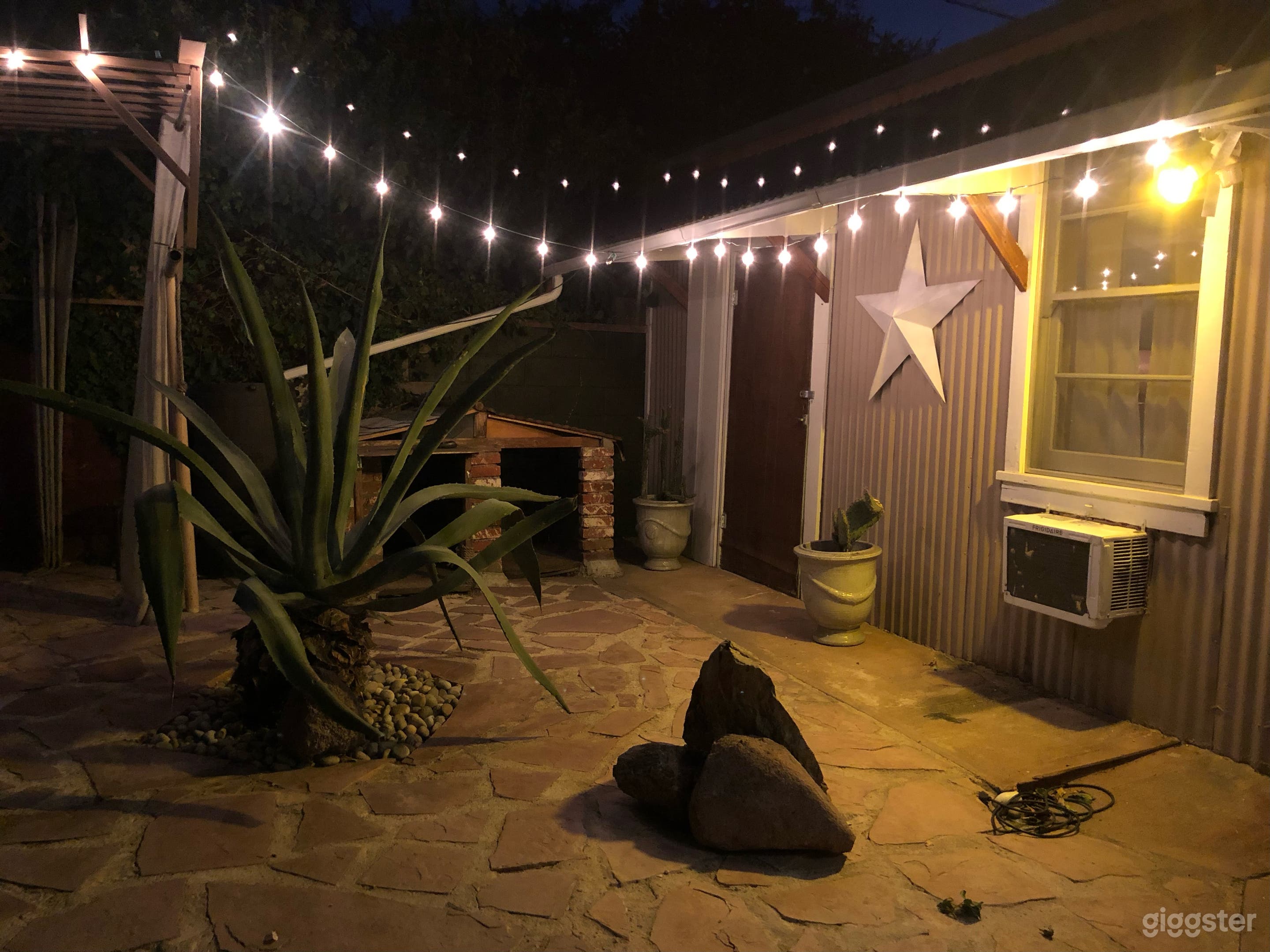 Boho Desert Cottage Home Photo 2