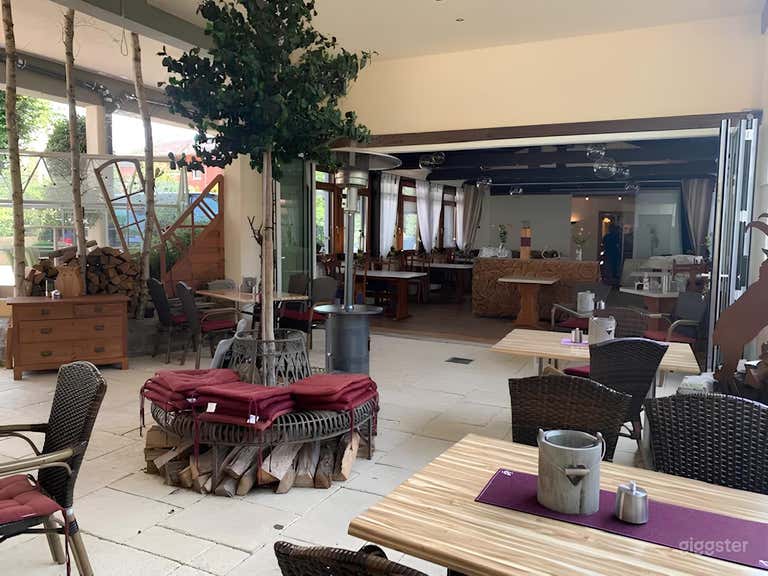  Restaurant with Character in an Authentic Hotel  