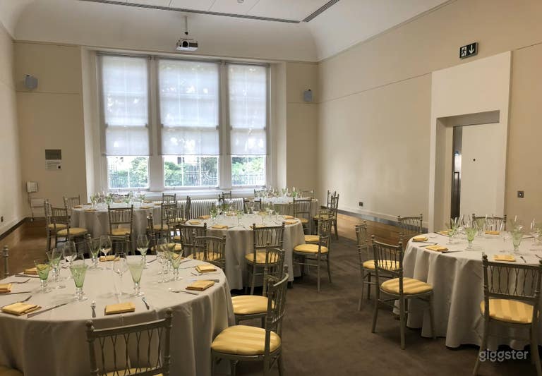  Sir Kirby Laing Meeting Room 