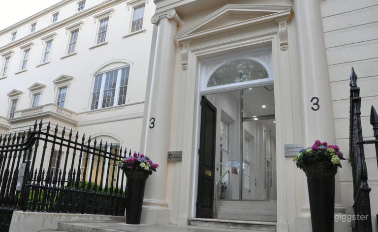  Sir Kirby Laing Meeting Room 