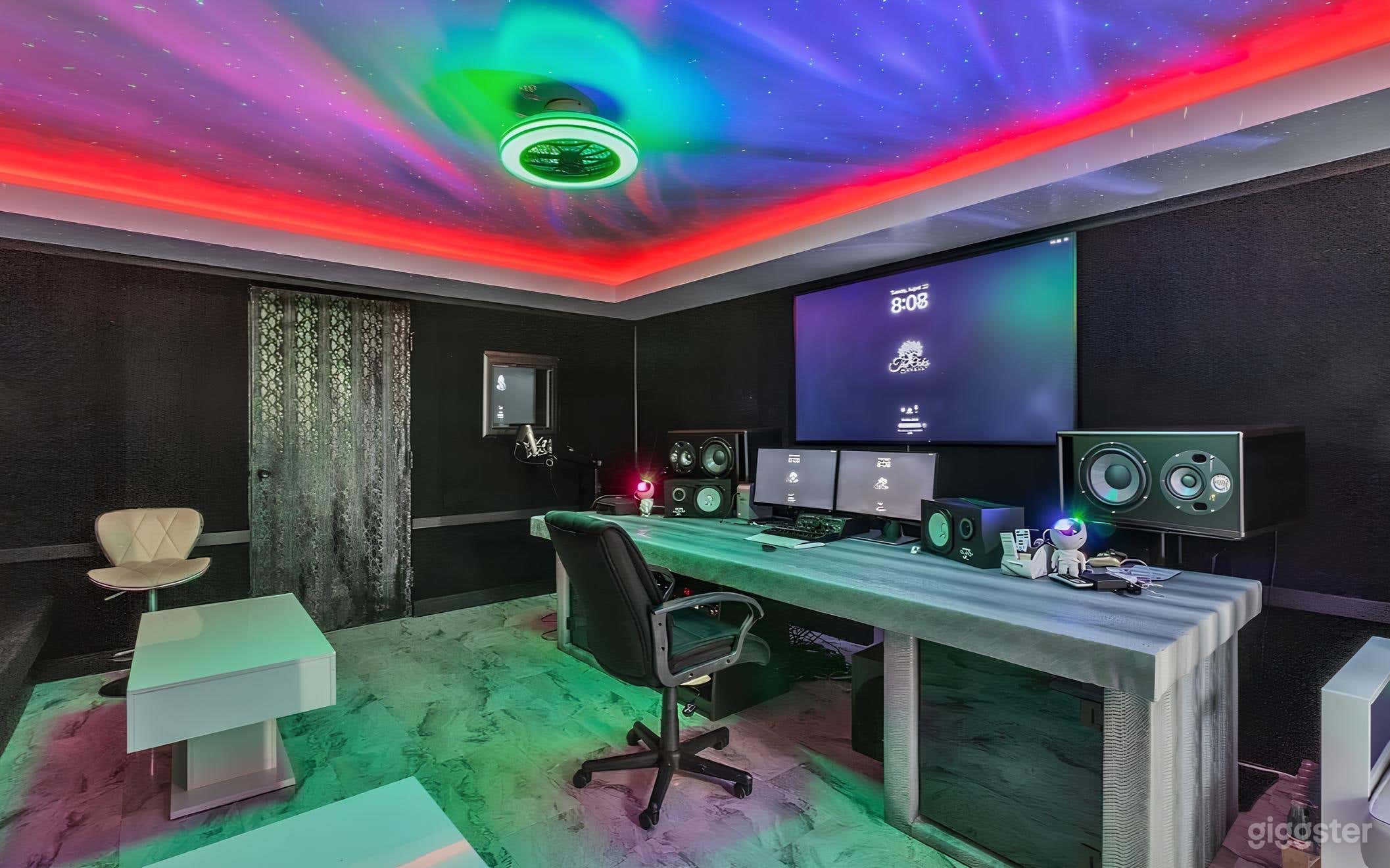 Exclusive Home with Recording Studio and Foosball Photo 2