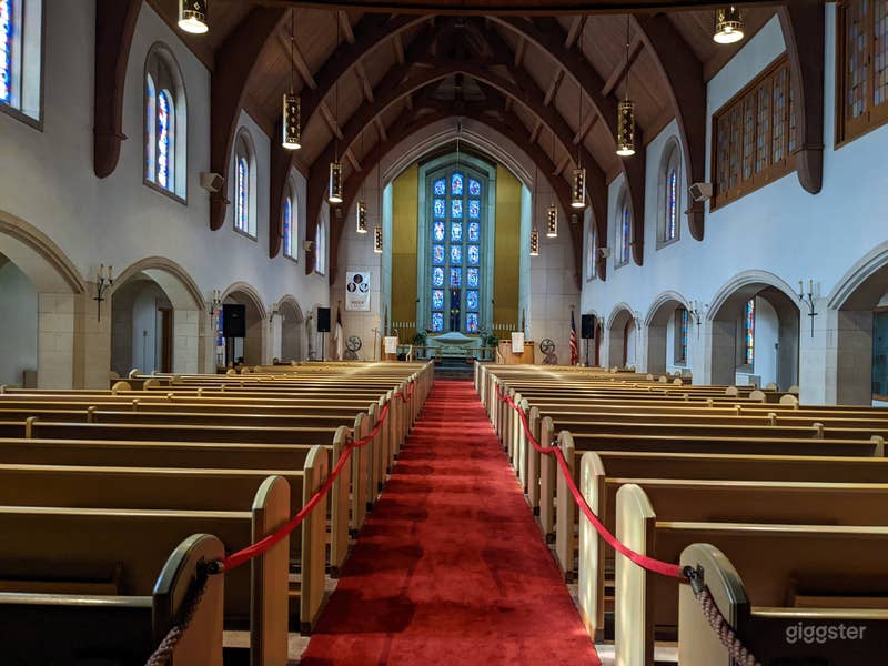 Elegant Gothic Romanesque Church in Chicago’s Southland Photo 4