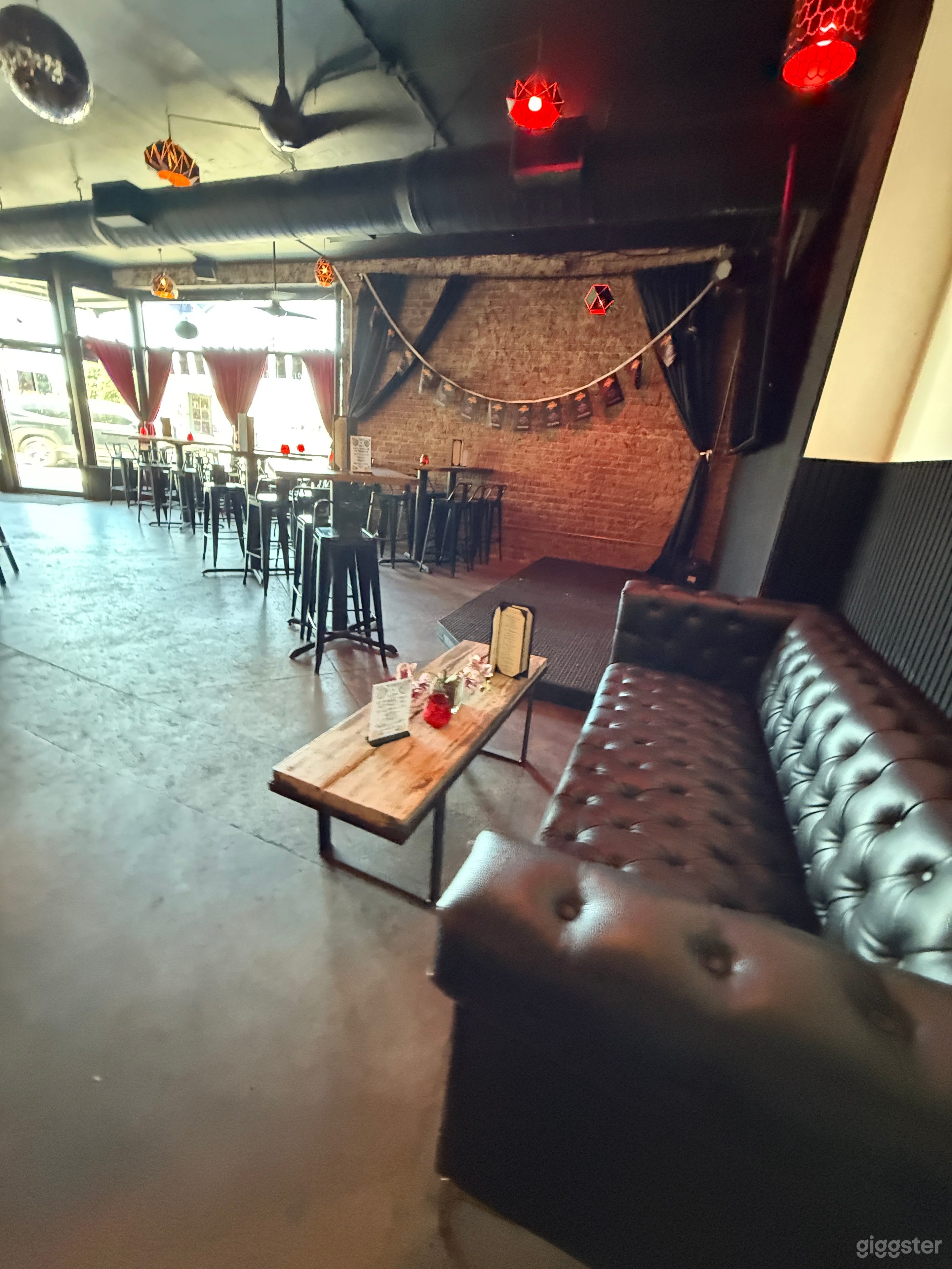 Nightlife Lounge with Stage, DJ Setup & Tiki Patio Photo 4