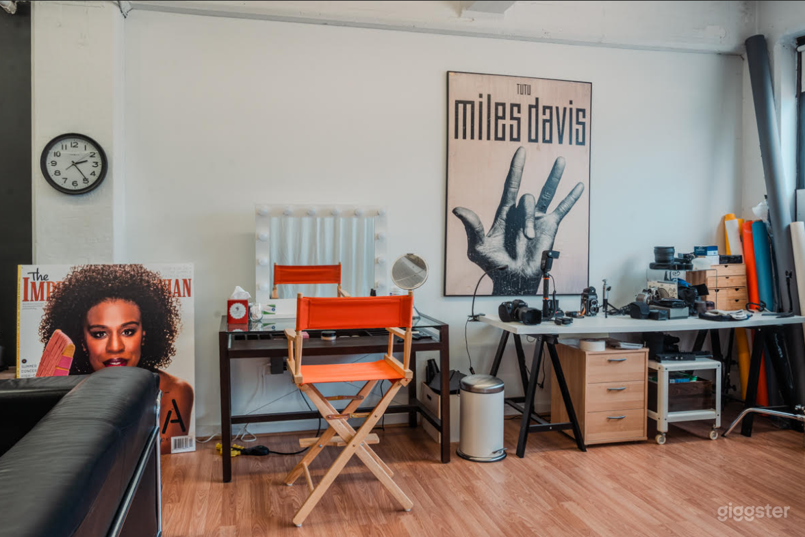 Versatile 818 sq ft Photography Studio in Boston Photo 3