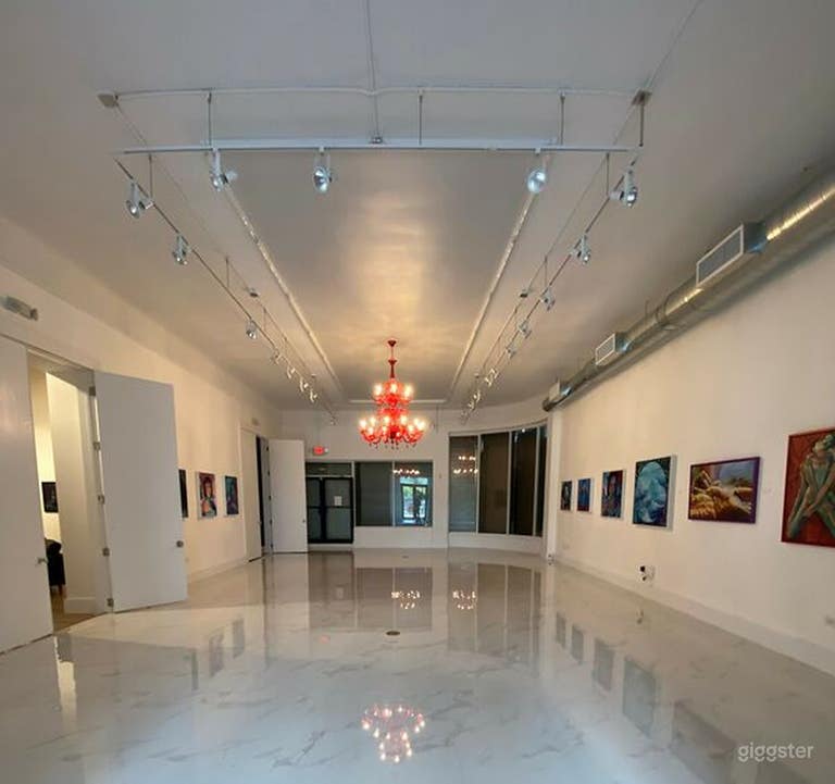  Spacious Art Gallery in Miami, Florida 