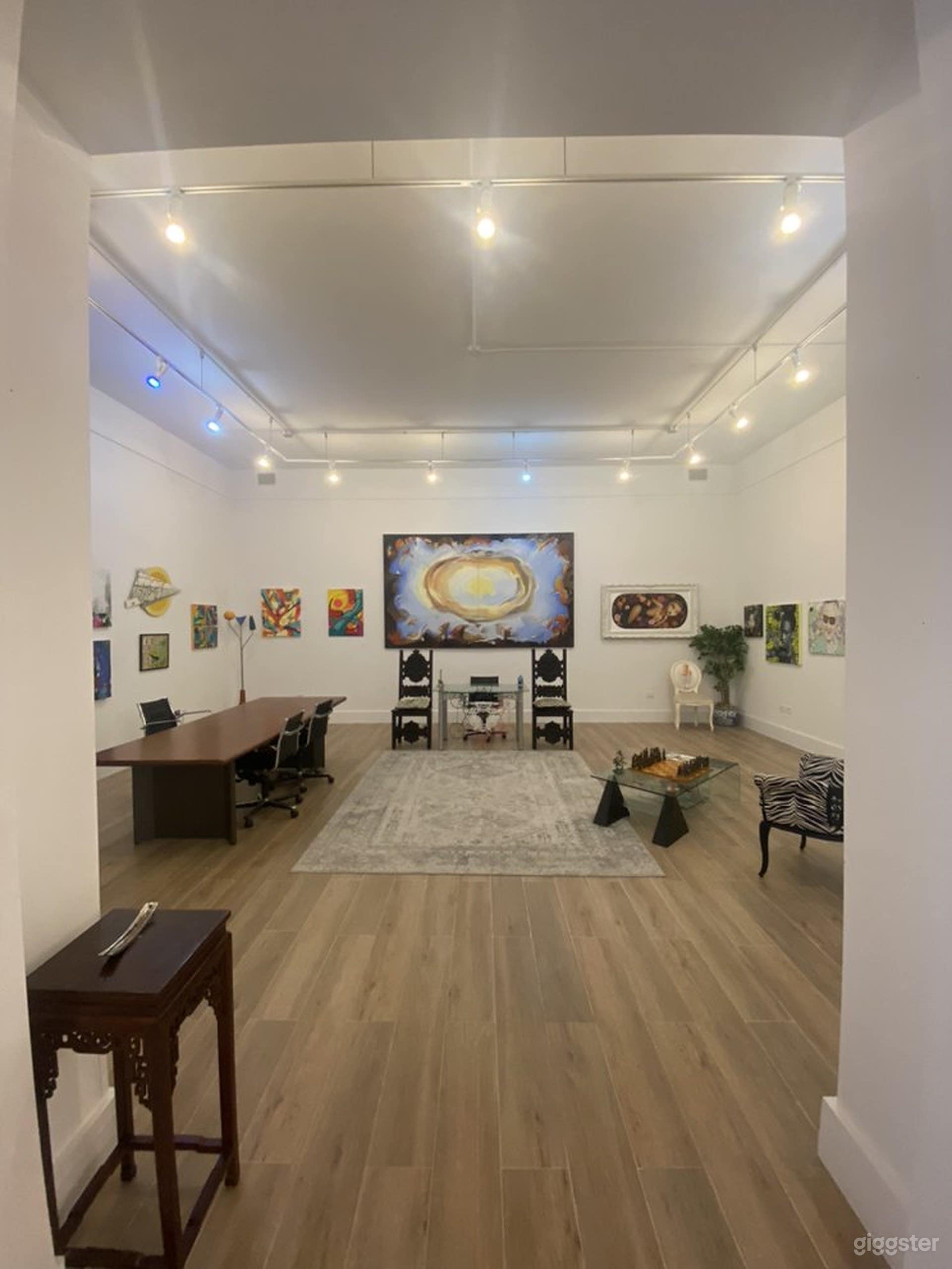 Spacious Art Gallery in Miami, Florida Photo 1