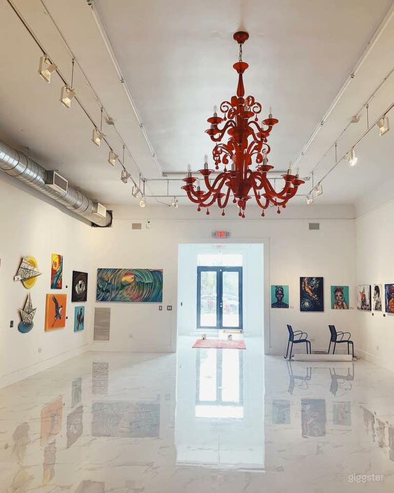  Spacious Art Gallery in Miami, Florida 