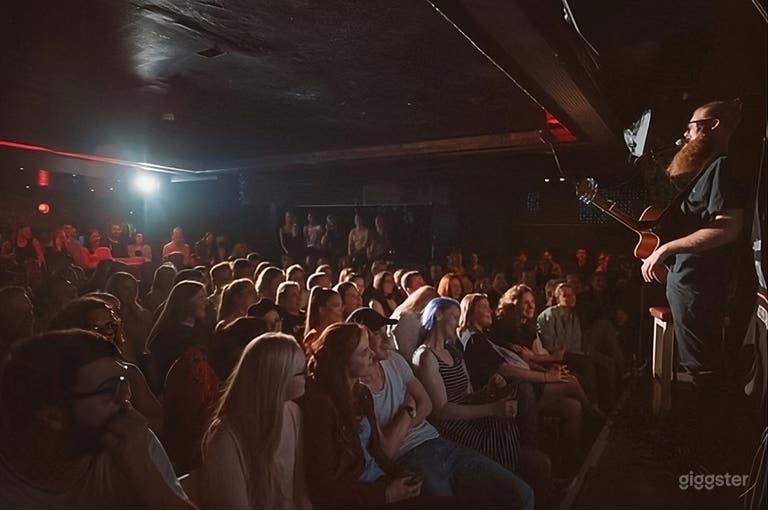  Individuelle Veranstaltung im St Pauli Comedy Club 