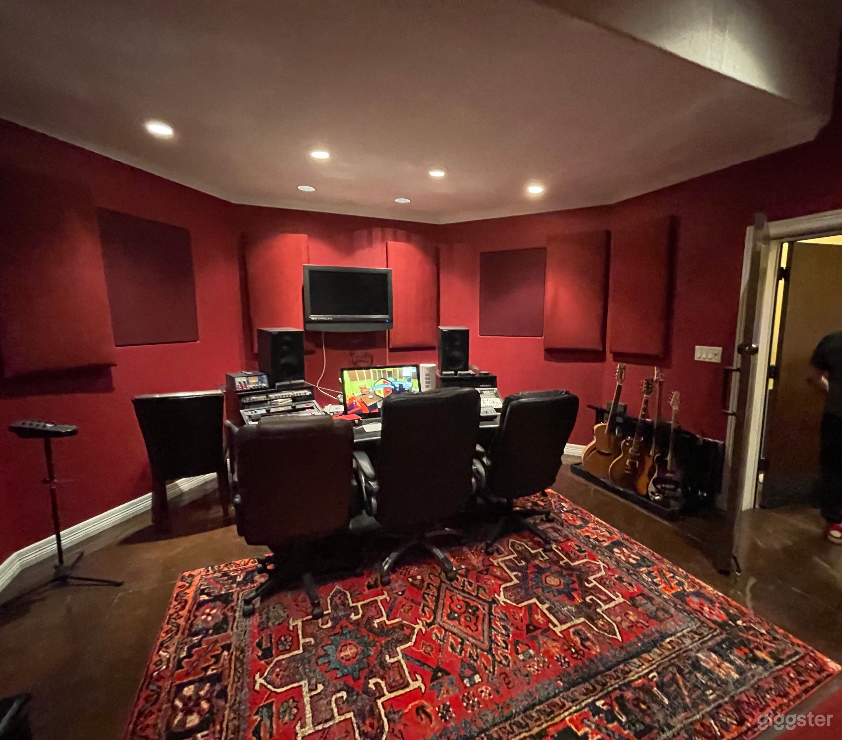 Studio B RED ROOM 