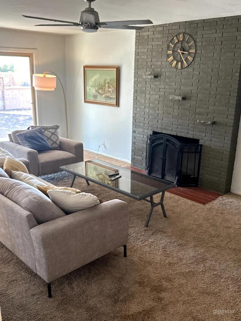  Sunny & Spacious Prime ABQ Location! Spacious 3 Bed/2 Bath 