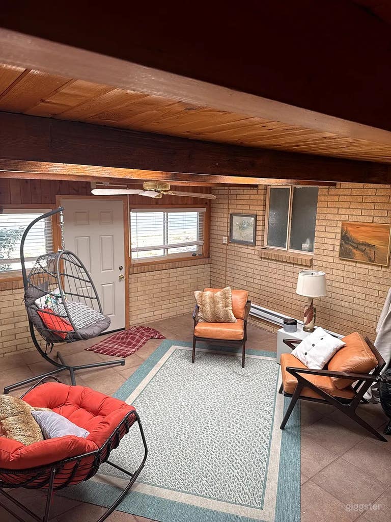  Sunny & Spacious Prime ABQ Location! Spacious 3 Bed/2 Bath 