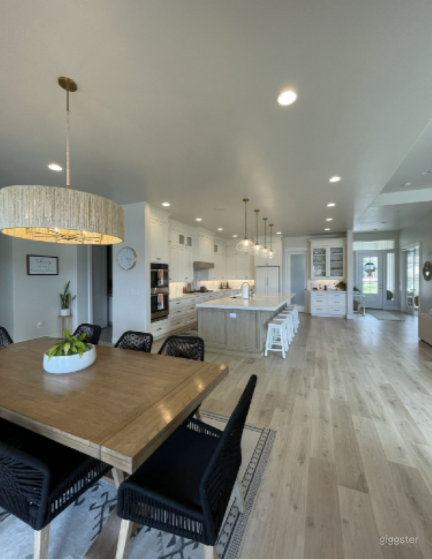 Beautiful Farmhouse with great yard!  Photo 4