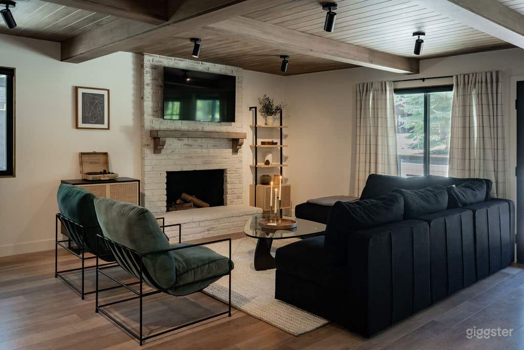 Architectural Cabin Masterpiece by Visionary Builder Photo 2