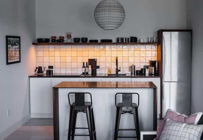 Benjo - 2nd Floor Studio Loft Apartment Photo 3