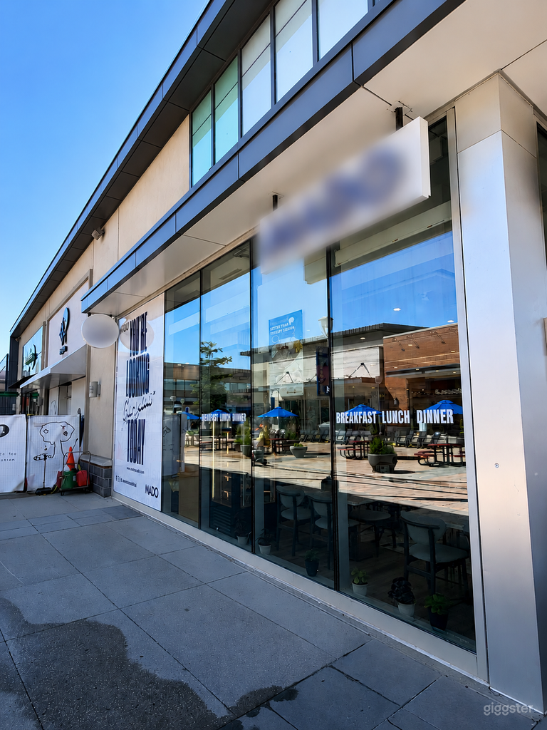  Modern Turkish Restaurant and Patio 