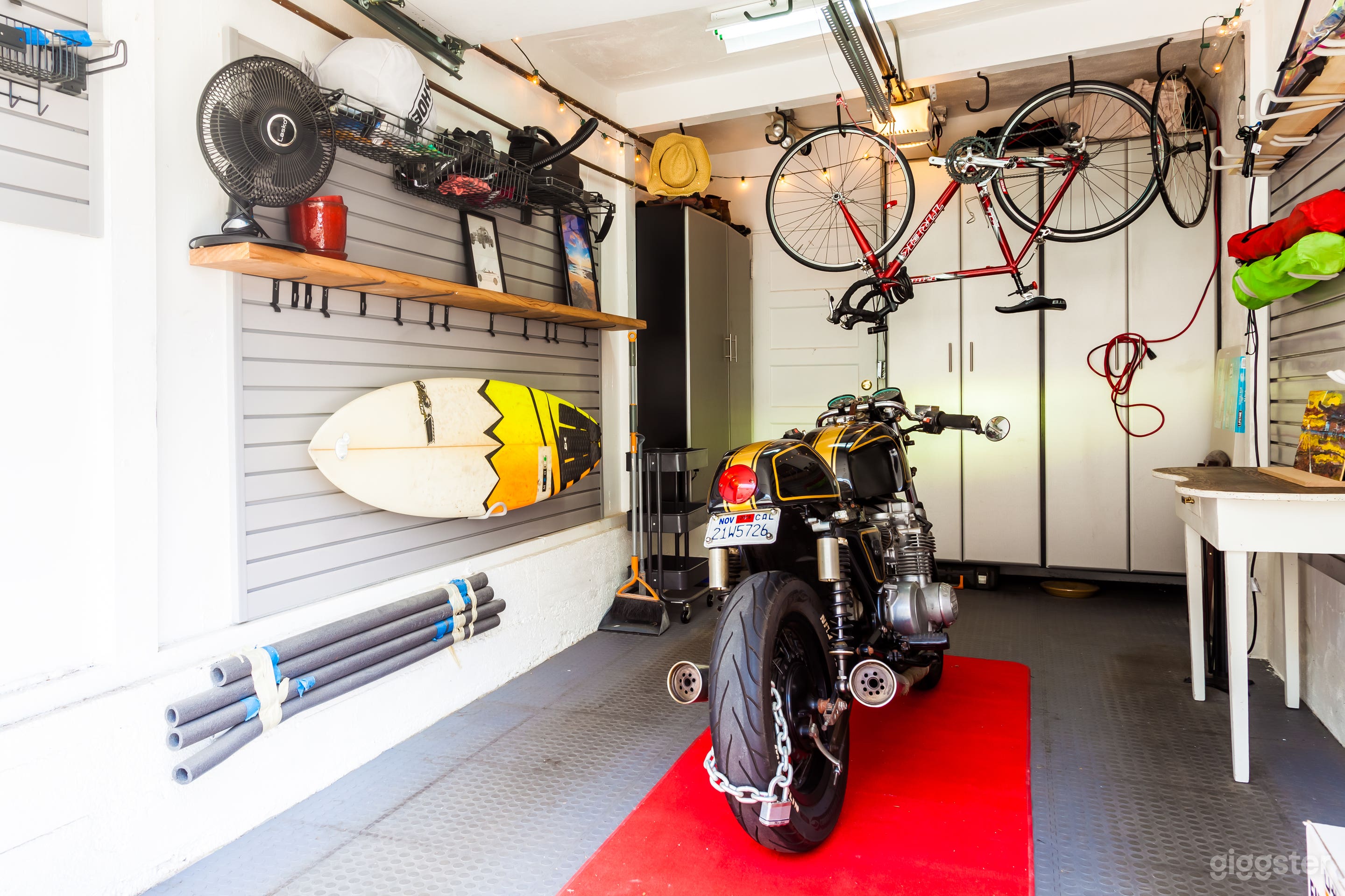 Bright, Airy 1920's Condo Photo 4